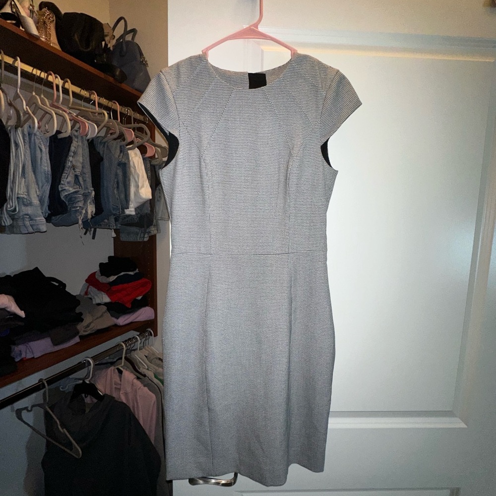 H&M Gray Sheath Midi Dress Crew Neck Short Sleeve